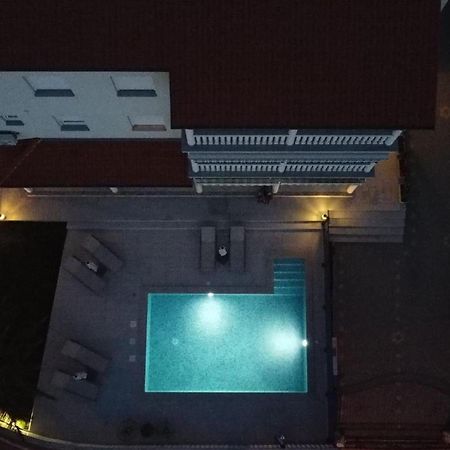 Apartment Komljenovic Pula Bagian luar foto