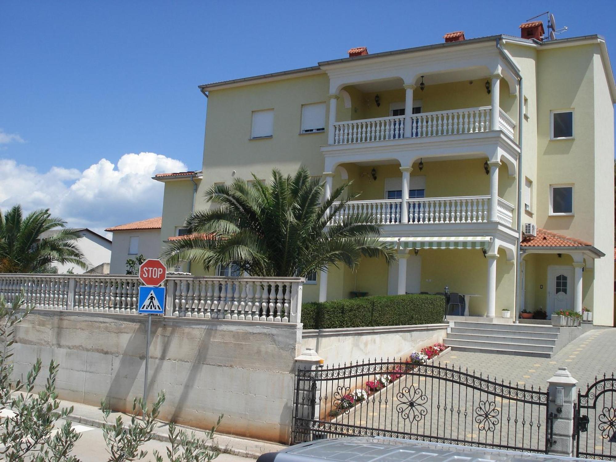 Apartment Komljenovic Pula Bagian luar foto