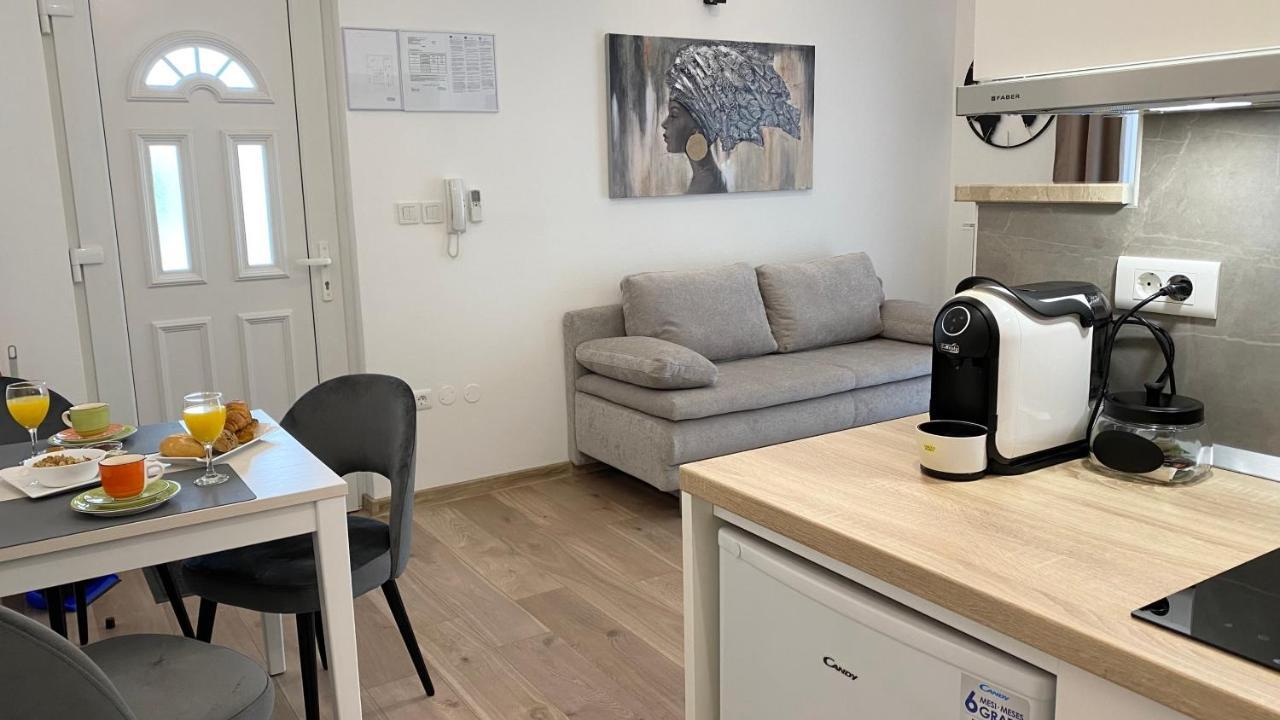 Apartment Komljenovic Pula Bagian luar foto