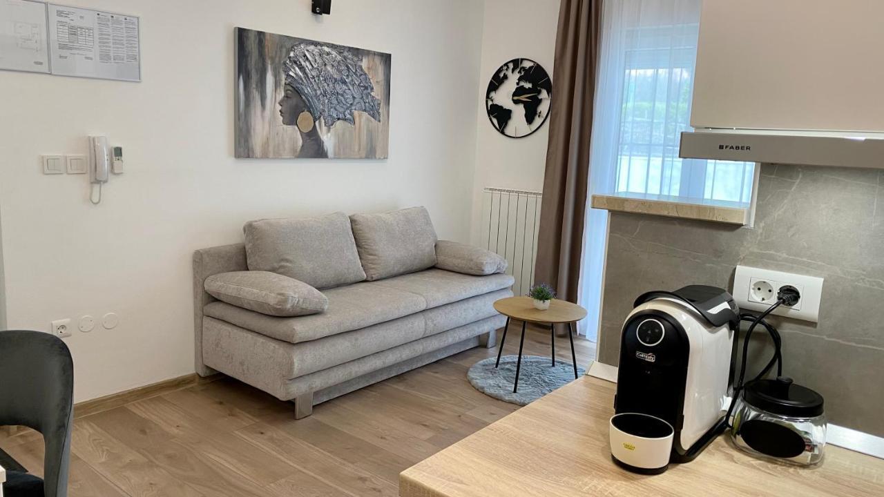Apartment Komljenovic Pula Bagian luar foto