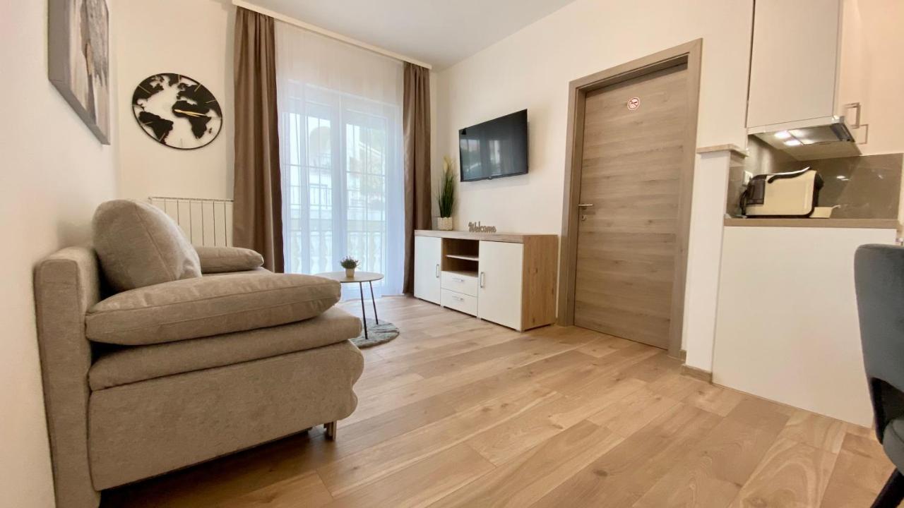 Apartment Komljenovic Pula Bagian luar foto