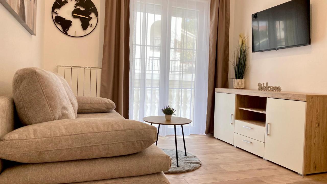 Apartment Komljenovic Pula Bagian luar foto