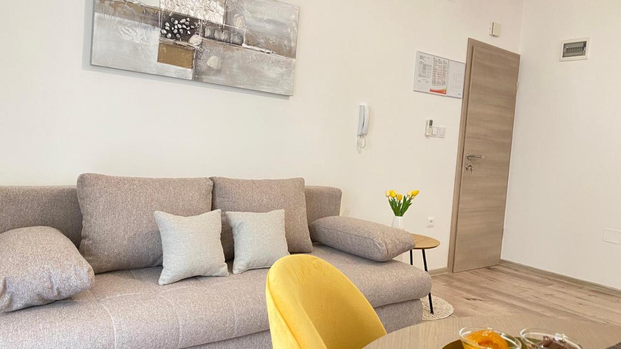 Apartment Komljenovic Pula Bagian luar foto