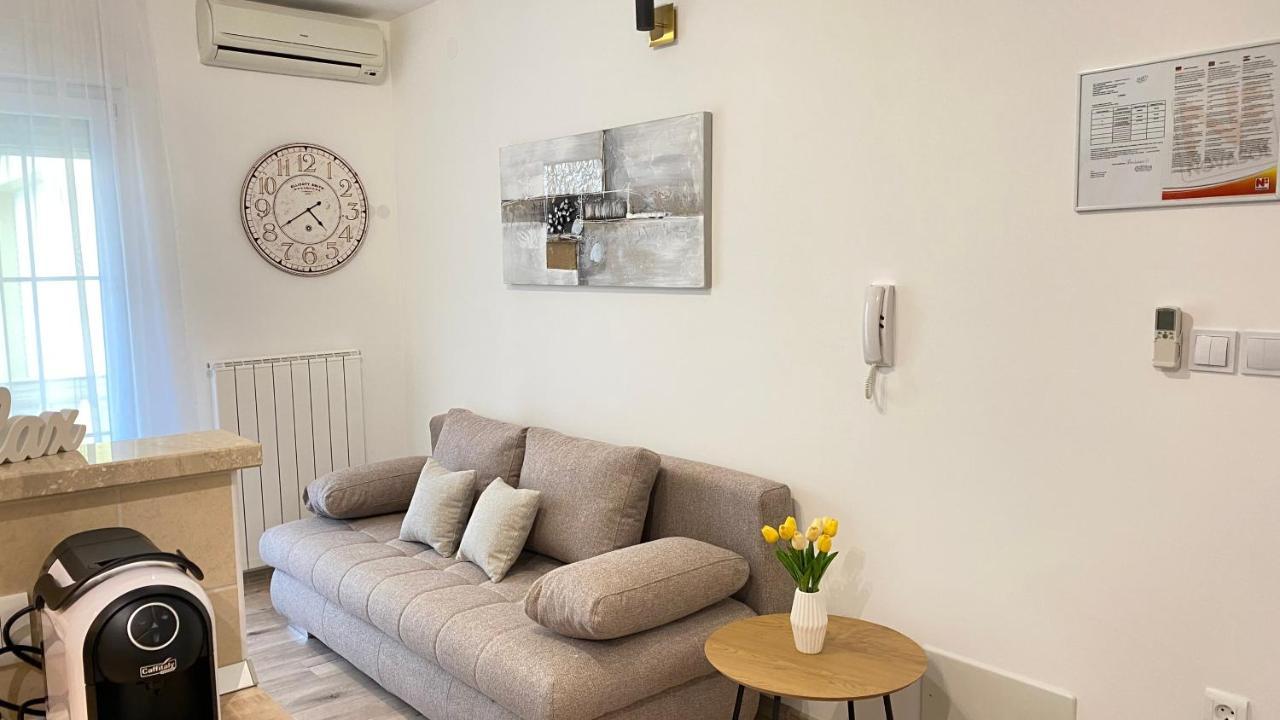 Apartment Komljenovic Pula Bagian luar foto