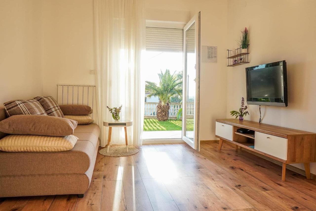 Apartment Komljenovic Pula Bagian luar foto