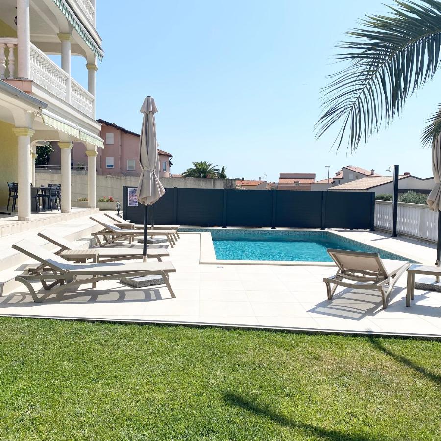 Apartment Komljenovic Pula Bagian luar foto