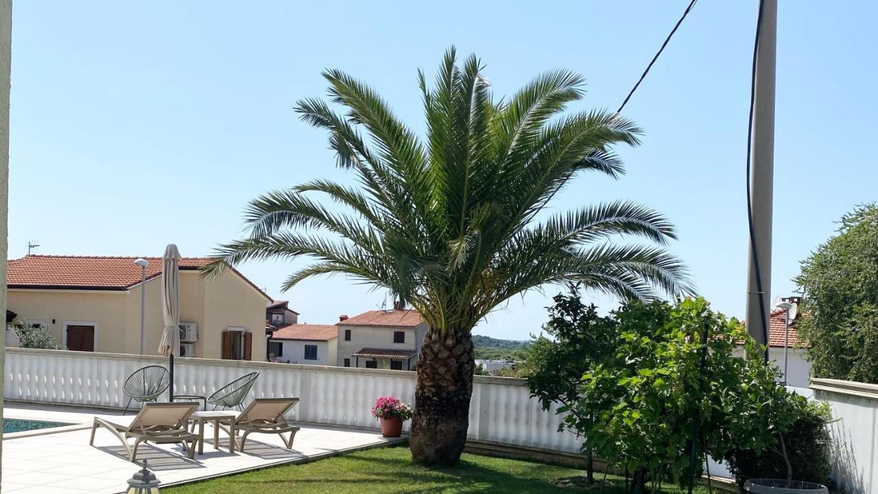 Apartment Komljenovic Pula Bagian luar foto