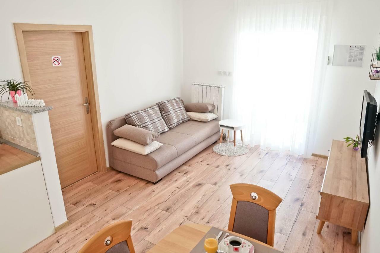 Apartment Komljenovic Pula Bagian luar foto