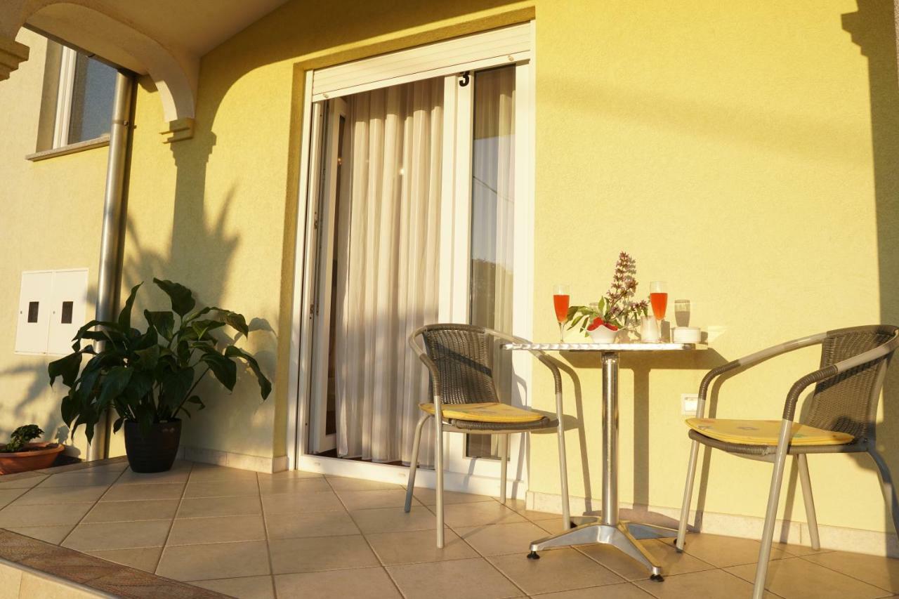 Apartment Komljenovic Pula Bagian luar foto